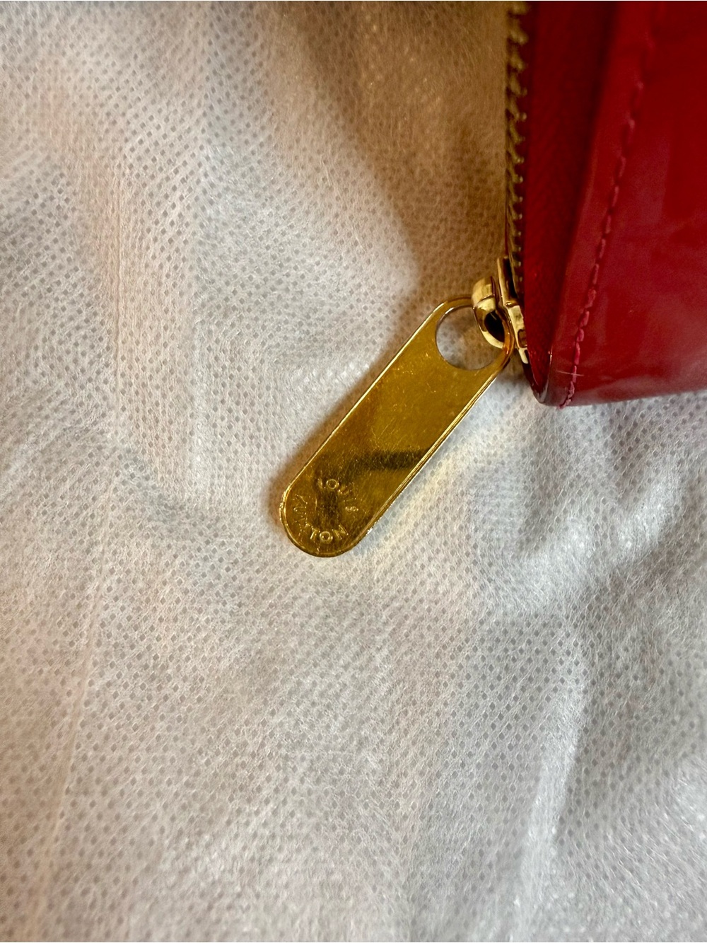 Louis Vuitton Red Vernis Monogram Zippy Wallet - Picture 7 of 13